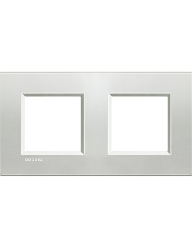 Placa embellecedora Livinglight de color Plata - 2 x 2 módulos - A000951170 BTICINO LNA4802M2AG