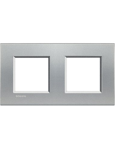 Placa embellecedora Livinglight de color Tech - 2 x 2 módulos - A000951188 BTICINO LNA4802M2TE