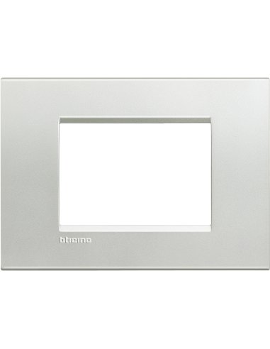 Placa embellecedora Livinglight de color Plata - 3 módulos - A000951248 BTICINO LNA4803AG