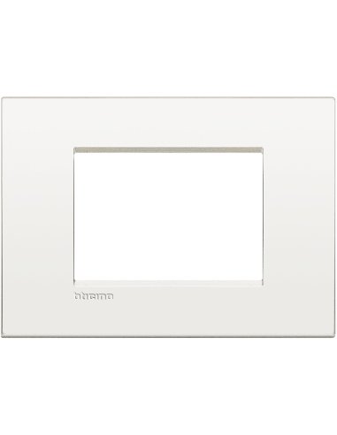 Placa embellecedora Livinglight AIR de color Blanco - 3 módulos - A001189470 BTICINO LNC4803BN